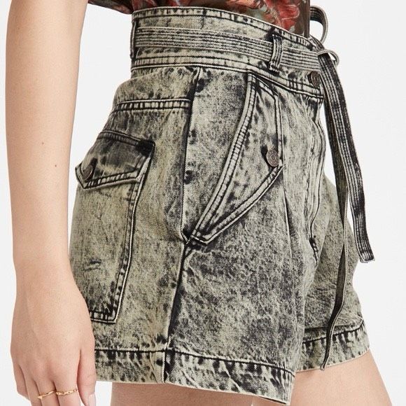 Ulla Johnson Alec Short Acid Wash Denim Jean $325 Size 6 - Picture 2 of 8